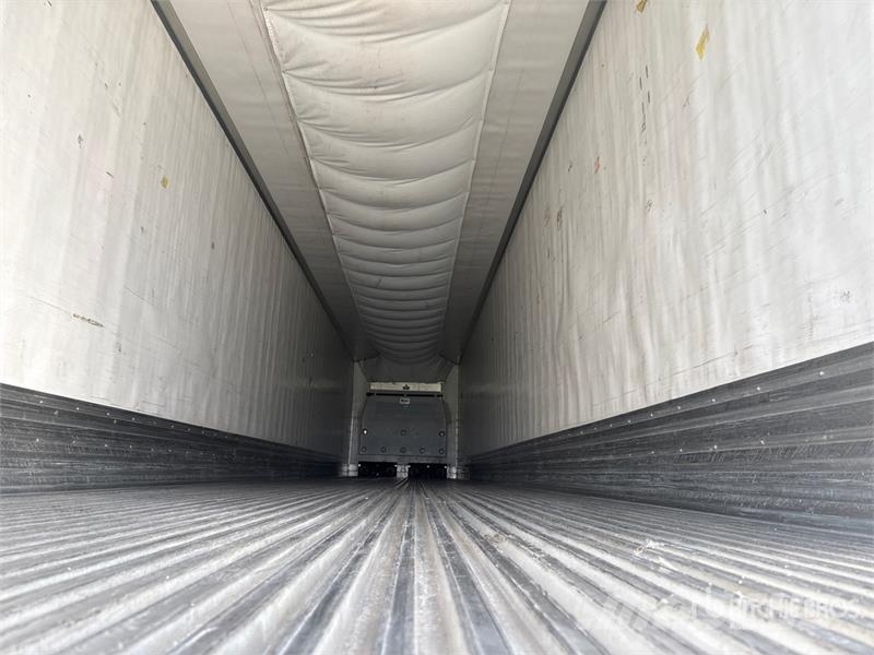 Utility 53 ft x 102 in T/A Multi -Temp Refrigerated Traile 冷凍冷蔵トレーラー