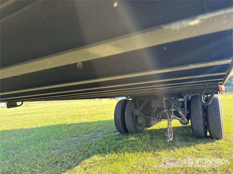 Utility 53 ft x 102 in T/A Multi -Temp Refrigerated Traile 冷凍冷蔵トレーラー