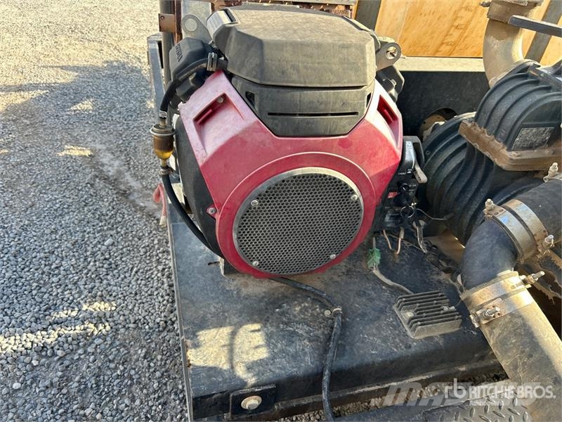 Utility Lo-K-Tor 800 gal T/A Vacuum Excavation Unit Accesorios y repuestos para equipo de perforación