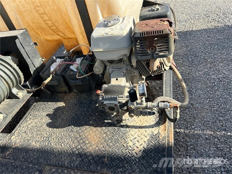 Utility Lo-K-Tor 800 gal T/A Vacuum Excavation Unit Accesorios y repuestos para equipo de perforación