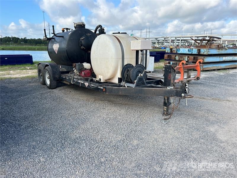 Utility Lo-K-Tor 800 gal T/A Vacuum Excavation Unit Accesorios y repuestos para equipo de perforación
