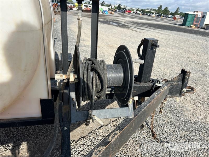Utility Lo-K-Tor 800 gal T/A Vacuum Excavation Unit Accesorios y repuestos para equipo de perforación