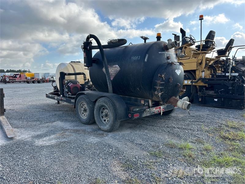 Utility Lo-K-Tor 800 gal T/A Vacuum Excavation Unit Accesorios y repuestos para equipo de perforación