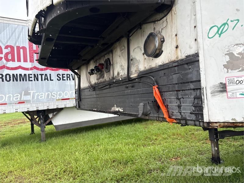 Utility VS1R 28 ft x 102 in S/A Refrigerated Trailer 控溫式半拖車