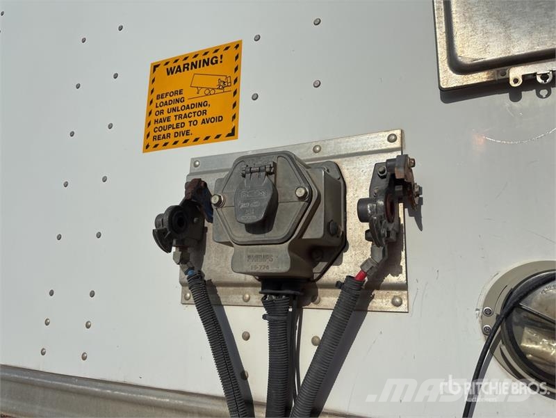 Utility VS2DX Box Trailers
