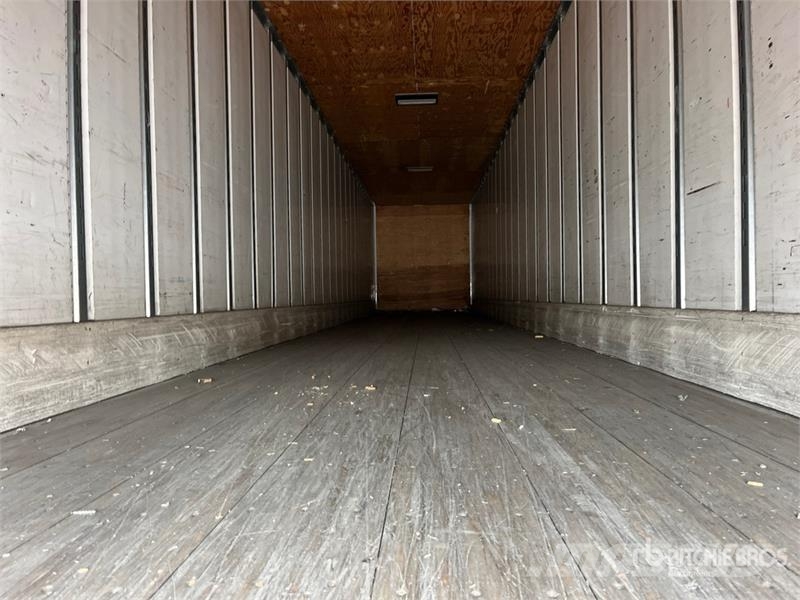 Utility VS2DX Box Trailers