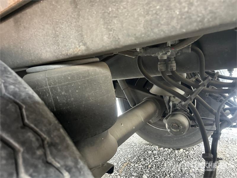 Utility VS2DX 箱體拖車