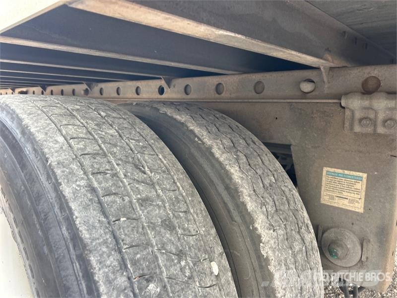 Utility VS2DX 箱體拖車
