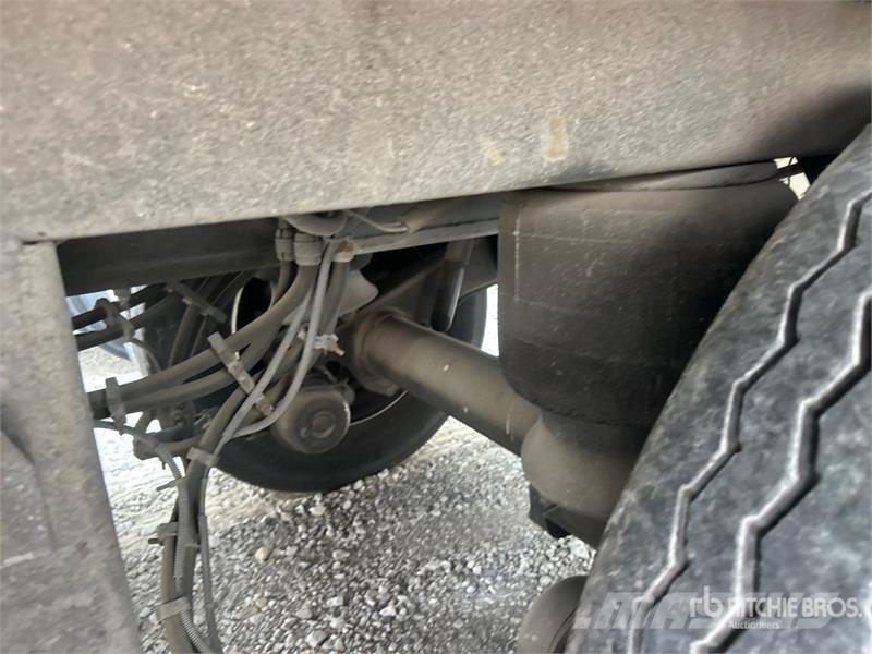 Utility VS2DX 箱體拖車