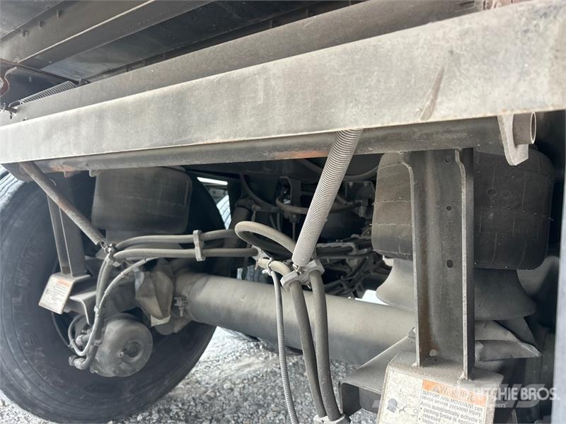 Utility VS2DX 箱體拖車