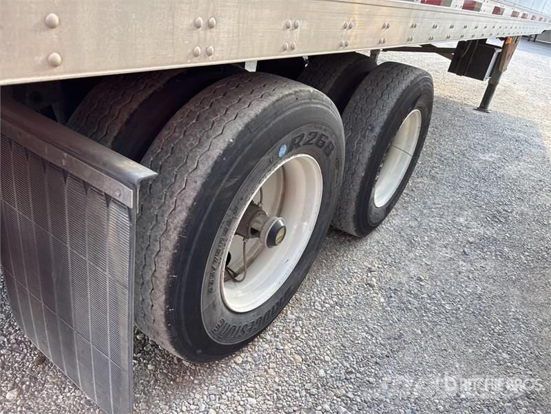 Utility VS2DX Box Trailers