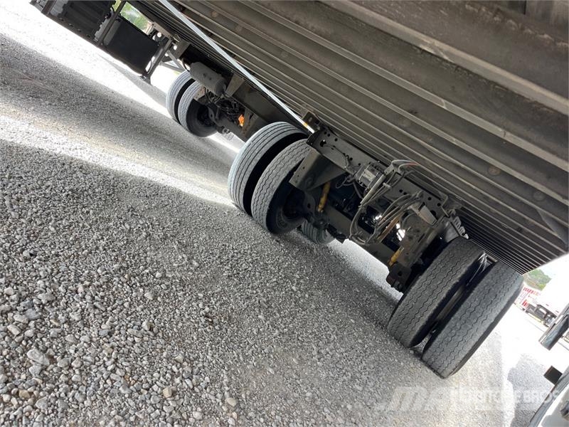 Utility VS2DX 箱體拖車
