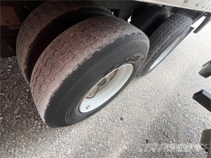 Utility VS2DX 箱體拖車