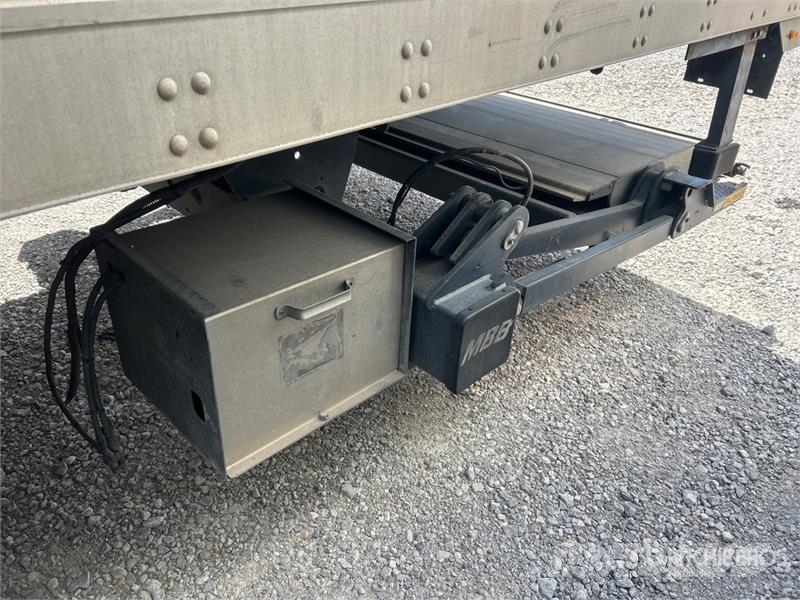 Utility VS2DX 箱體拖車