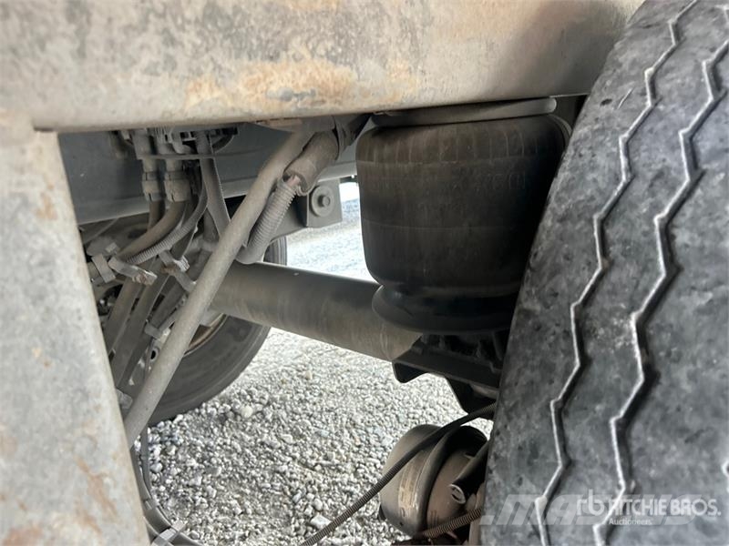 Utility VS2DX 箱體拖車