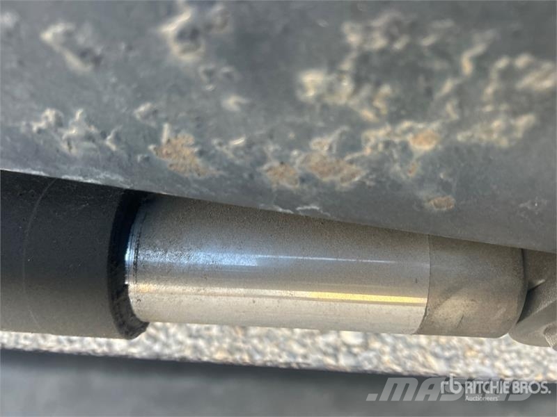 Utility VS2DX 箱體拖車