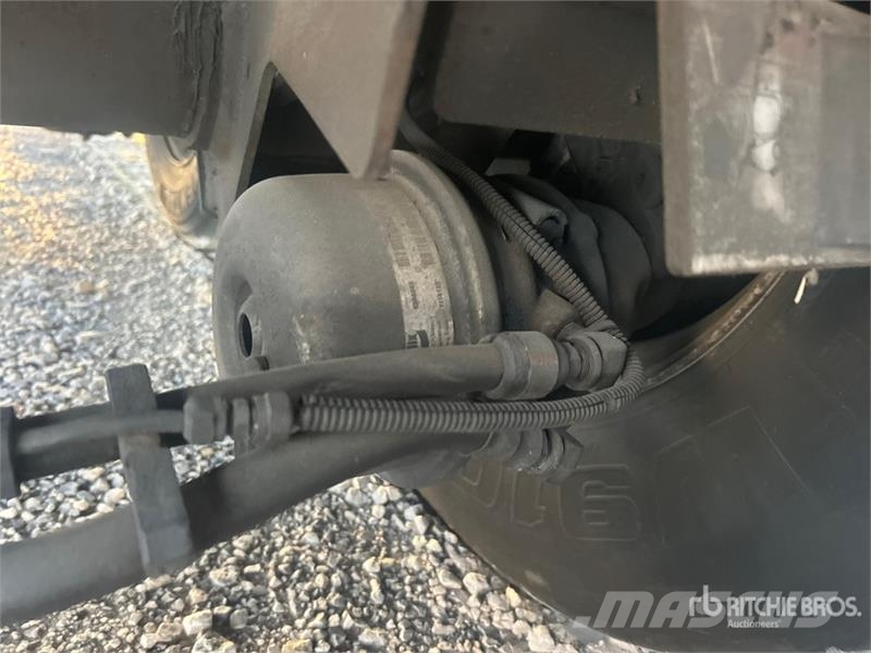 Utility VS2DX 箱體拖車