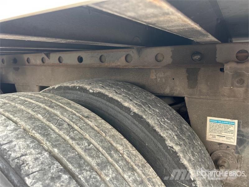 Utility VS2DX 箱體拖車