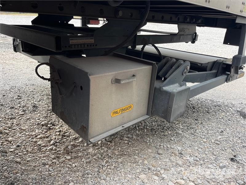 Utility VS2DX Box Trailers