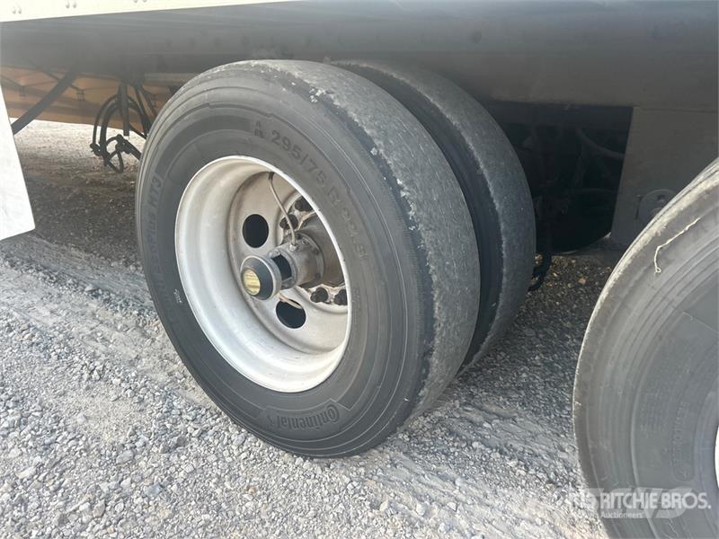 Utility VS2DX 箱體拖車