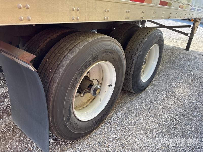 Utility VS2RA 36 ft x 102 in T/A Van Trailer 箱體拖車