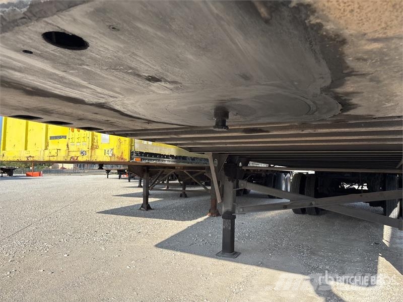 Utility VS2RA 36 ft x 102 in T/A Van Trailer 箱體拖車