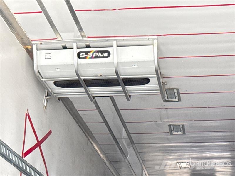 Utility VS2RA 48 ft x 102 in T/A Multi -Temp Refrigerated Piekabes ar temperatūras kontroli