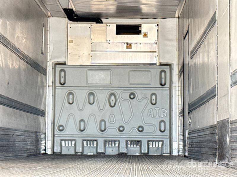 Utility VS2RA 48 ft x 102 in T/A Multi -Temp Refrigerated Piekabes ar temperatūras kontroli
