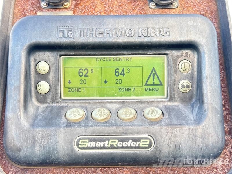 Utility VS2RA 48 ft x 102 in T/A Multi -Temp Refrigerated Piekabes ar temperatūras kontroli
