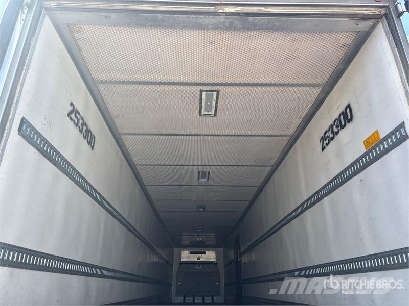 Utility VS2RA 48 ft x 102 in T/A Refrigerated Trailer Kühlauflieger