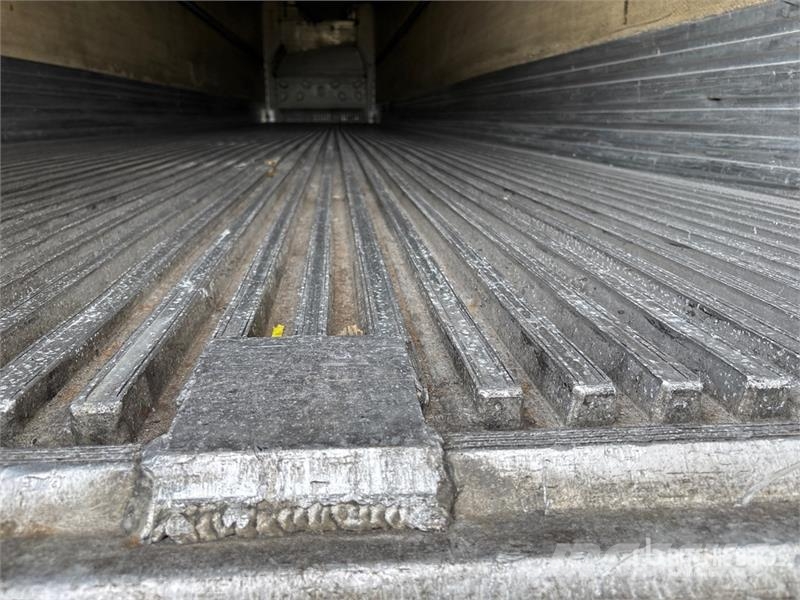 Utility VS2RA 50 ft x 102 in T/A Multi -Temp Refrigerated  Semi-reboques com temperatura controlada