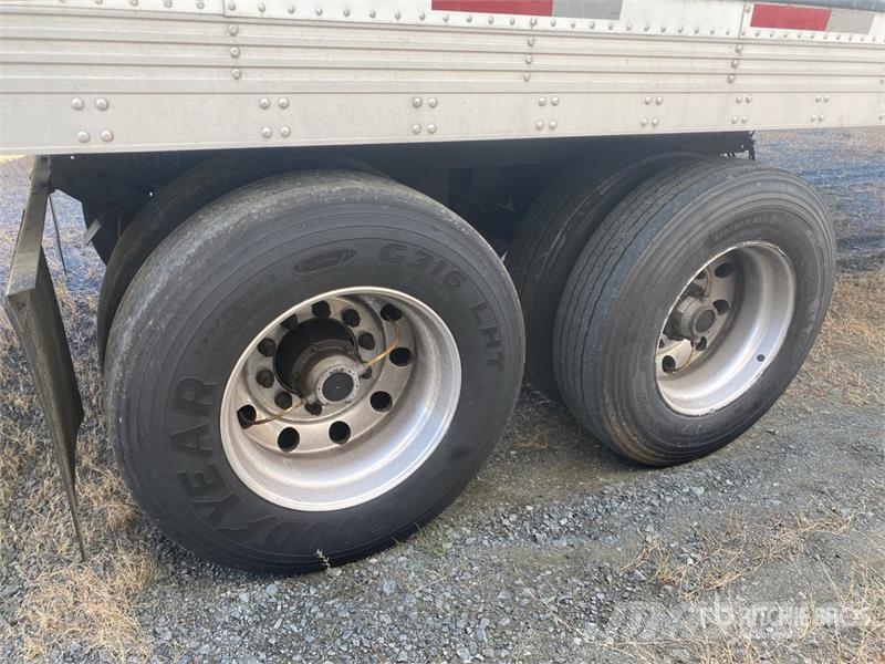 Utility VS2RA 51 ft x 102 in T/A Refrigerated Trailer Külmikpoolhaagised