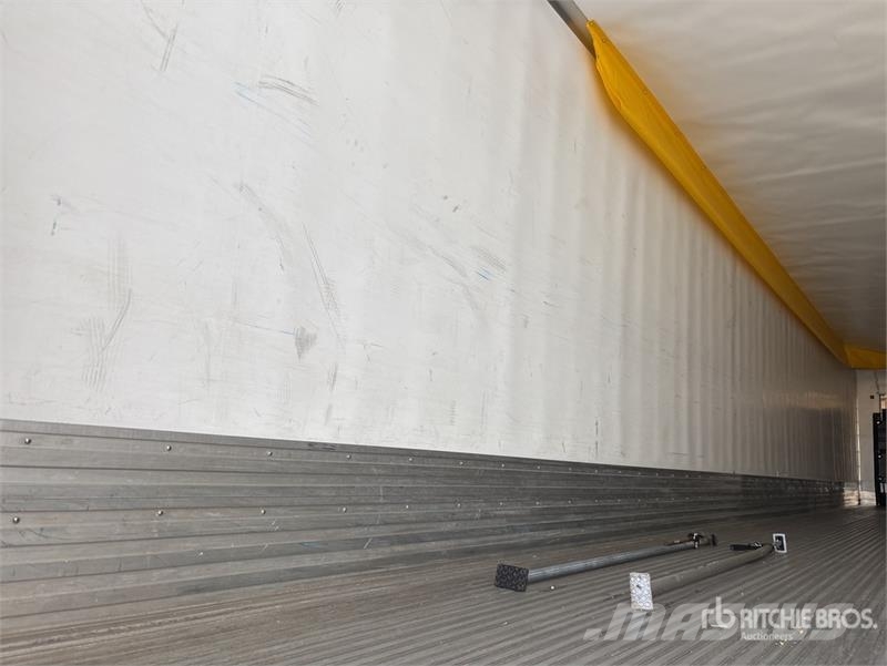 Utility VS2RA 53 ft T/A Refrigerated Trailer Piekabes ar temperatūras kontroli