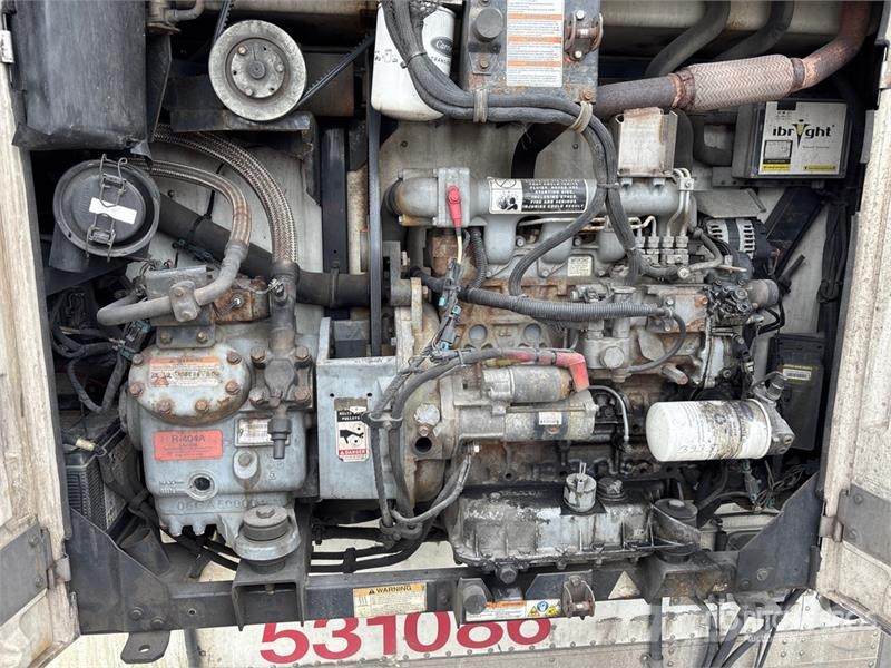 Utility VS2RA 53 ft T/A Refrigerated Trailer Piekabes ar temperatūras kontroli