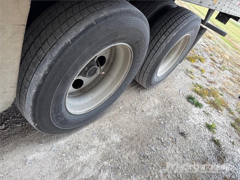 Utility VS2RA 53 ft T/A Refrigerated Trailer Piekabes ar temperatūras kontroli
