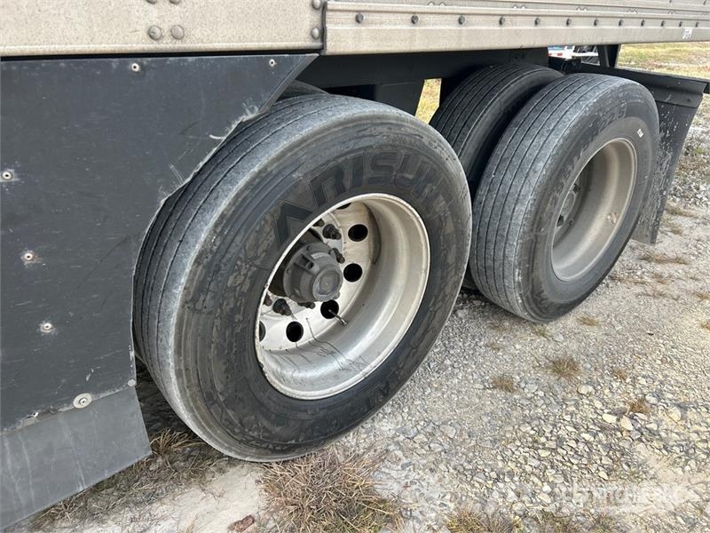 Utility VS2RA 53 ft x 102 in T/A Refrigerated Trailer Температурно-контролирани полуремаркета
