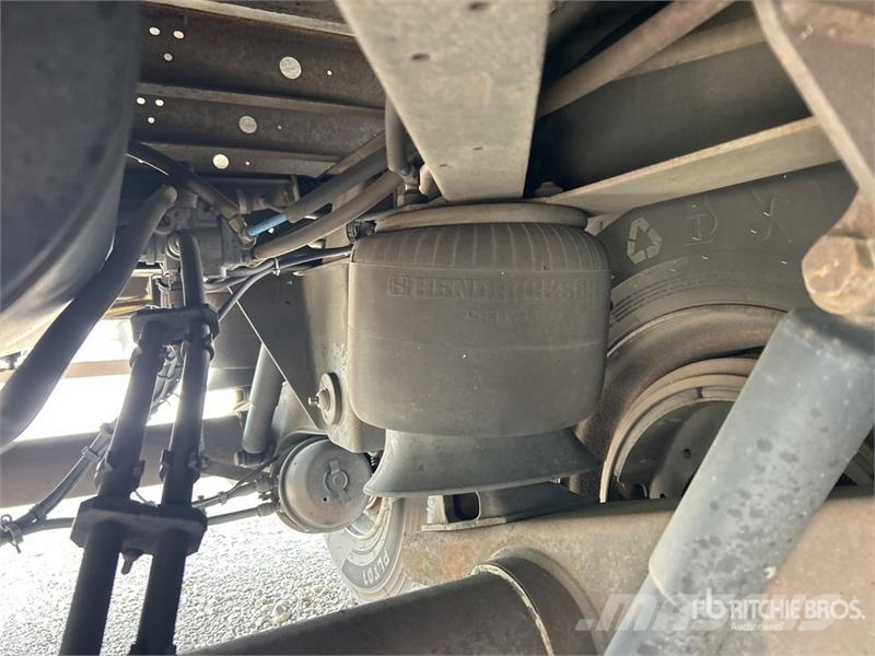 Utility VS2RA 53 ft x 102 in T/A Refrigerated Trailer Temperature controlled semi-trailers