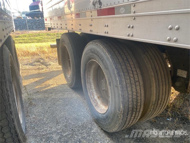 Utility VS2RA 53 ft x 102 in T/A Refrigerated Trailer 控溫式半拖車