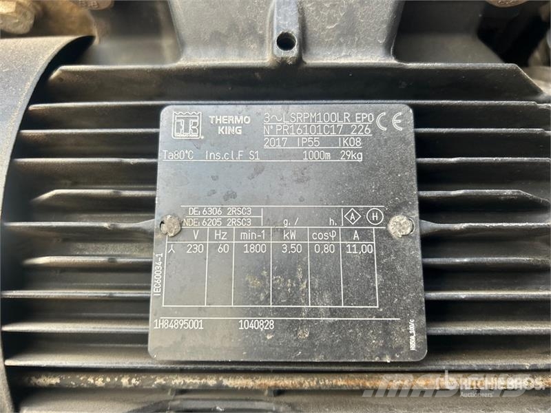 Utility VS2RA 53 ft x 102 in T/A Refrigerated Trailer Hladilne polprikolice