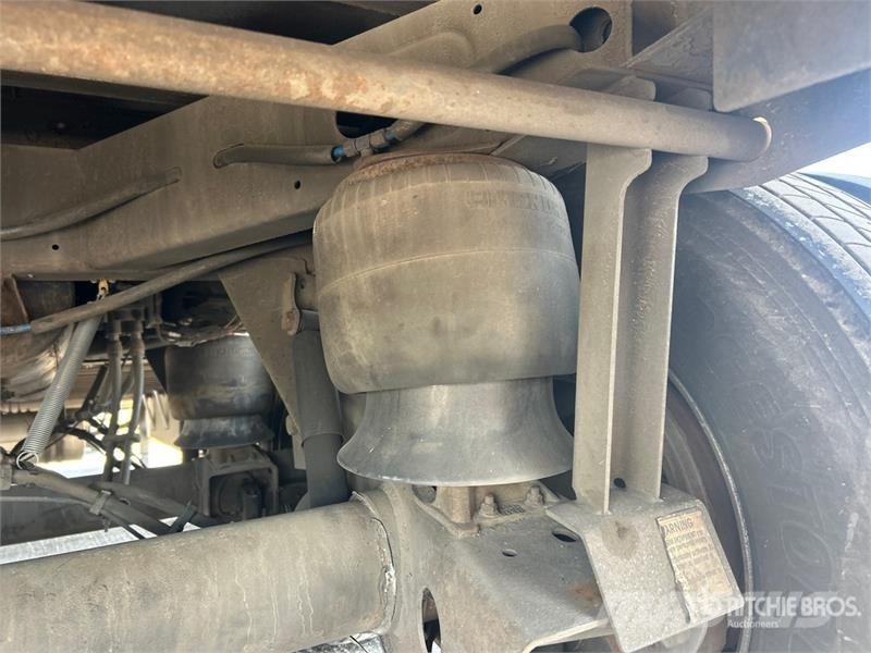 Utility VS2RA 53 ft x 102 in T/A Refrigerated Trailer Frysetrailer Semi