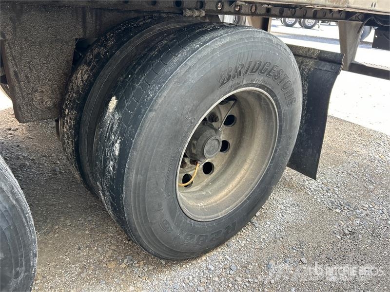 Utility VS2RA 53 ft x 102 in T/A Refrigerated Trailer Temperature controlled semi-trailers
