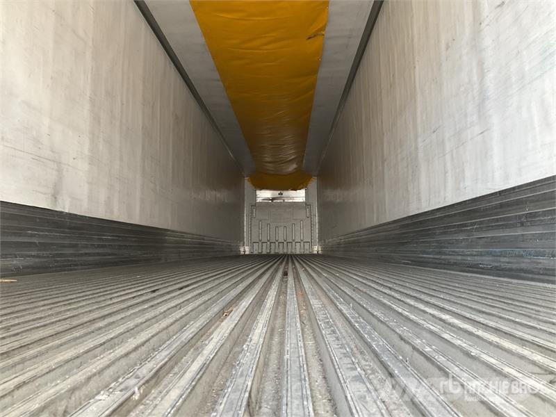 Utility VS2RA 53 ft x 102 in T/A Refrigerated Trailer Frysetrailer Semi