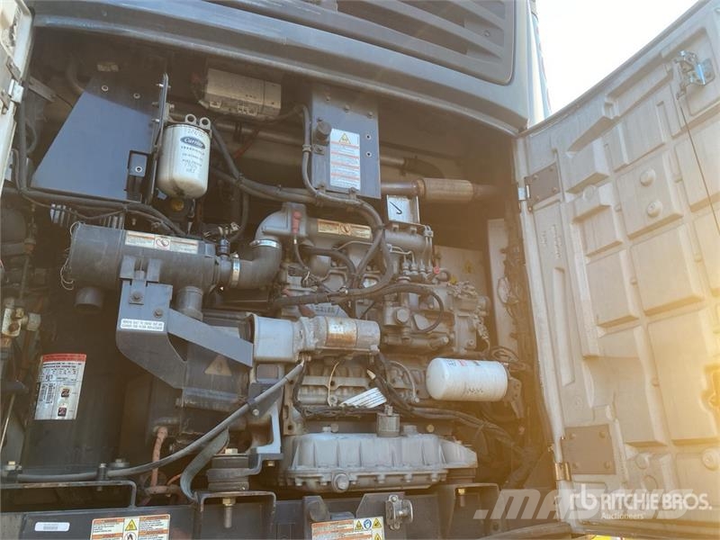 Utility VS2RA 53 ft x 102 in T/A Refrigerated Trailer Temperature controlled semi-trailers