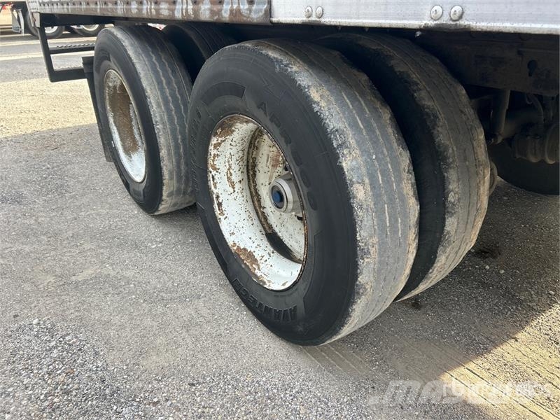 Utility VS2RA 53 ft x 102 in T/A Refrigerated Trailer Piekabes ar temperatūras kontroli