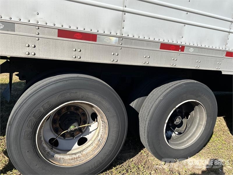 Utility VS2RA 53 ft x 102 in T/A Refrigerated Trailer Piekabes ar temperatūras kontroli