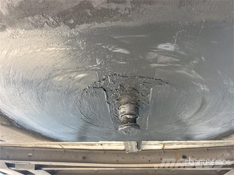 Utility VS2RA 53 ft x 102 in T/A Refrigerated Trailer Puspriekabės su izoterminiu kėbulu