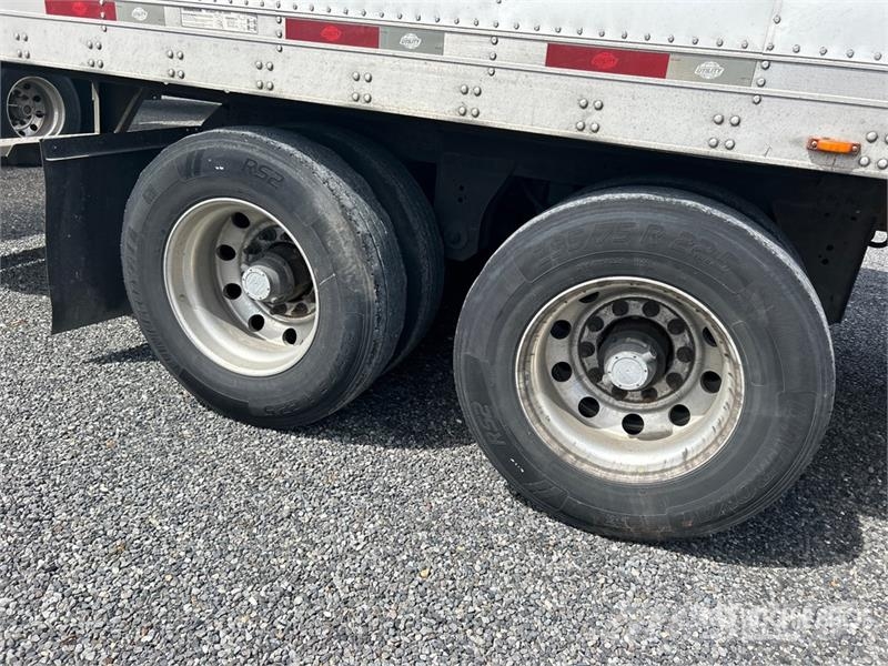 Utility VS2RA 53 ft x 102 in T/A Refrigerated Trailer Semi Reboques Isotérmicos