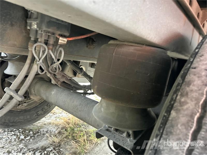 Utility VS2RA 53 ft x 102 in T/A Refrigerated Trailer Температурно-контролирани полуремаркета
