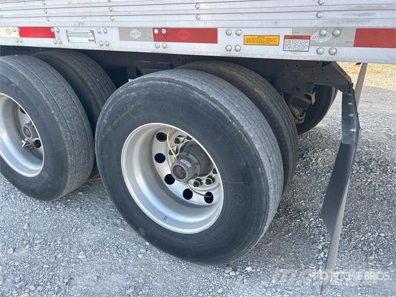 Utility VS2RA 53 ft x 102 in T/A Refrigerated Trailer Температурно-контролирани полуремаркета
