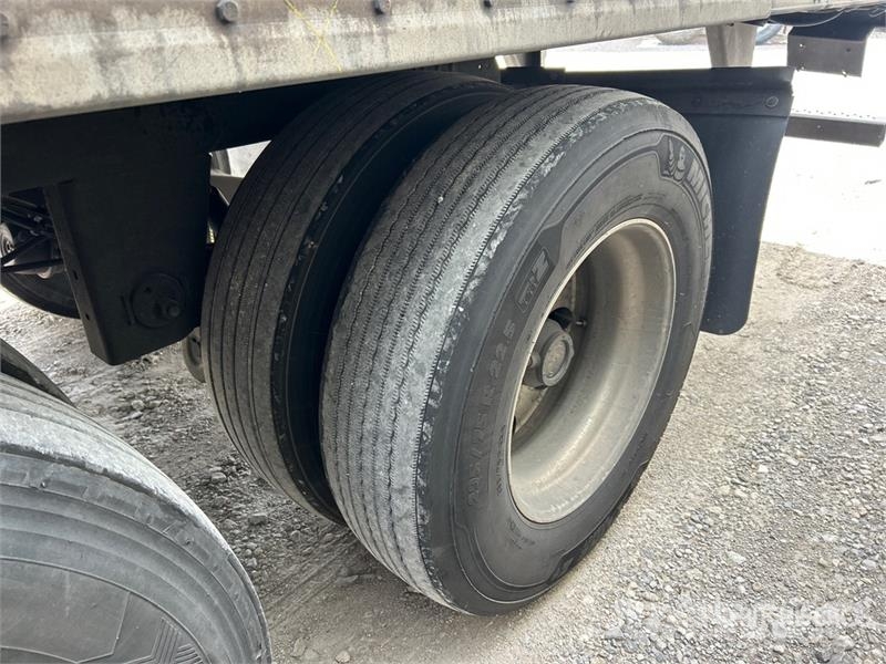 Utility VS2RA 53 ft x 102 in T/A Refrigerated Trailer Temperature controlled semi-trailers